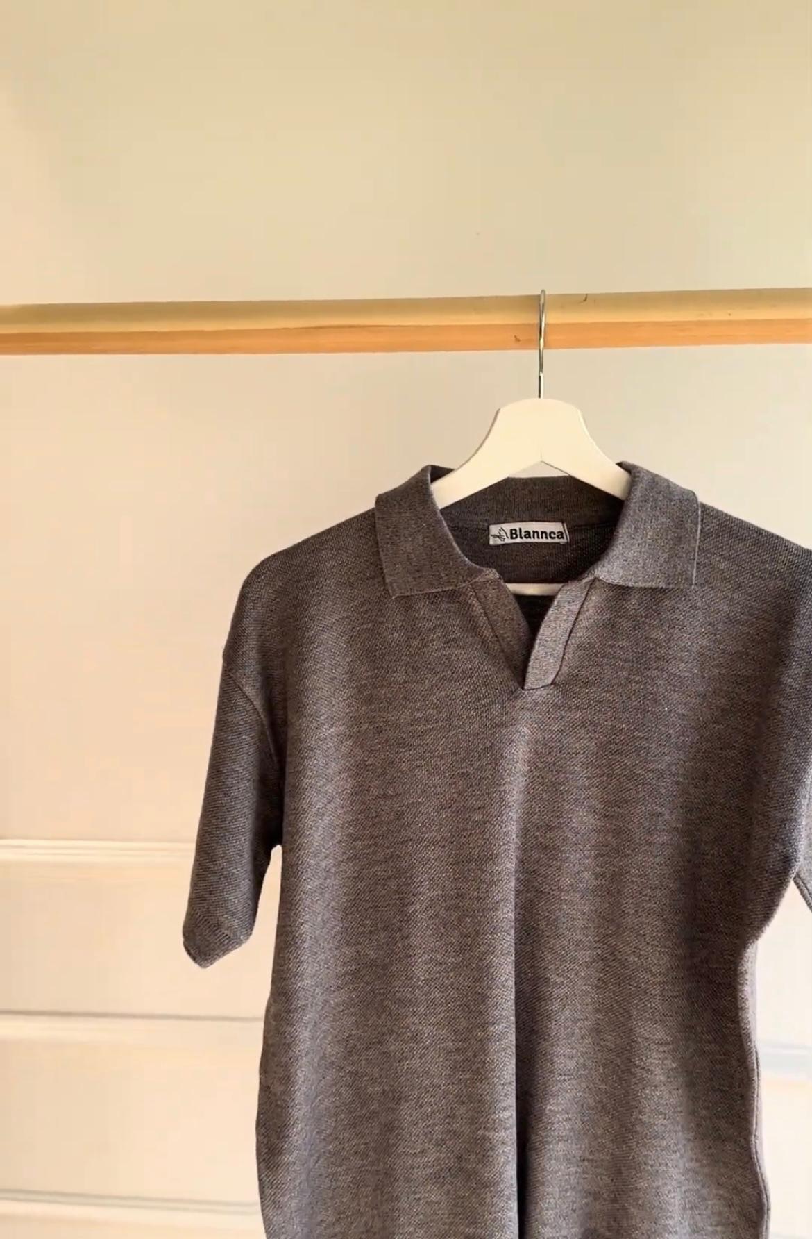 V-Neck short sleeve knitwear